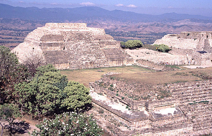 monte_alban_danzante_templ